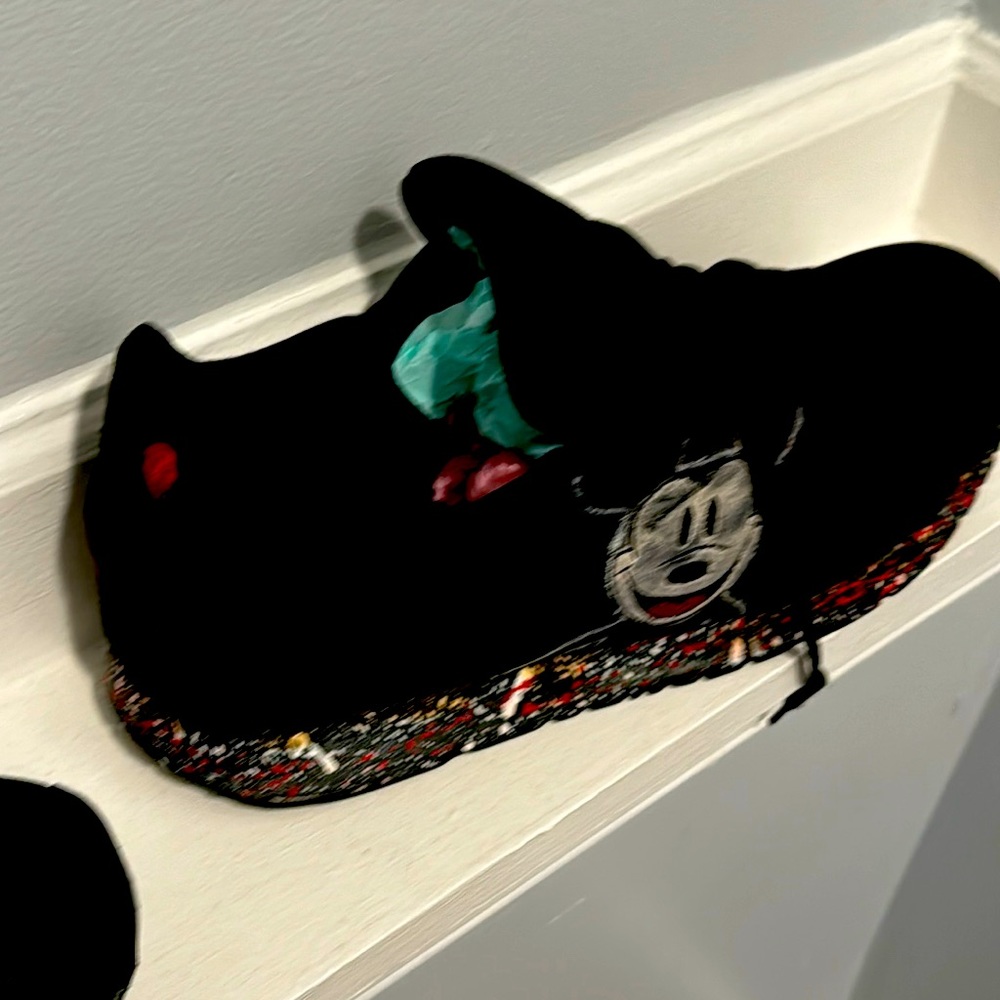 Hand crafted , original in immaculate condition iceberg vintage Mickey Mouse